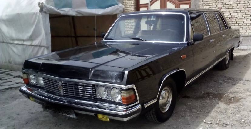 В Узбекистане продают легендарный автомобиль советской элиты «Чайка»