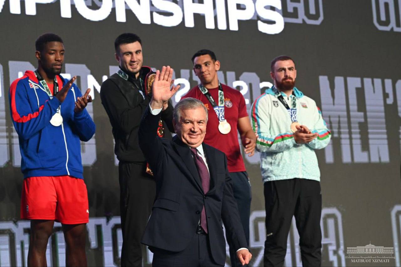 Узбекистан занял первое место в общекомандном зачете на ЧМ по боксу