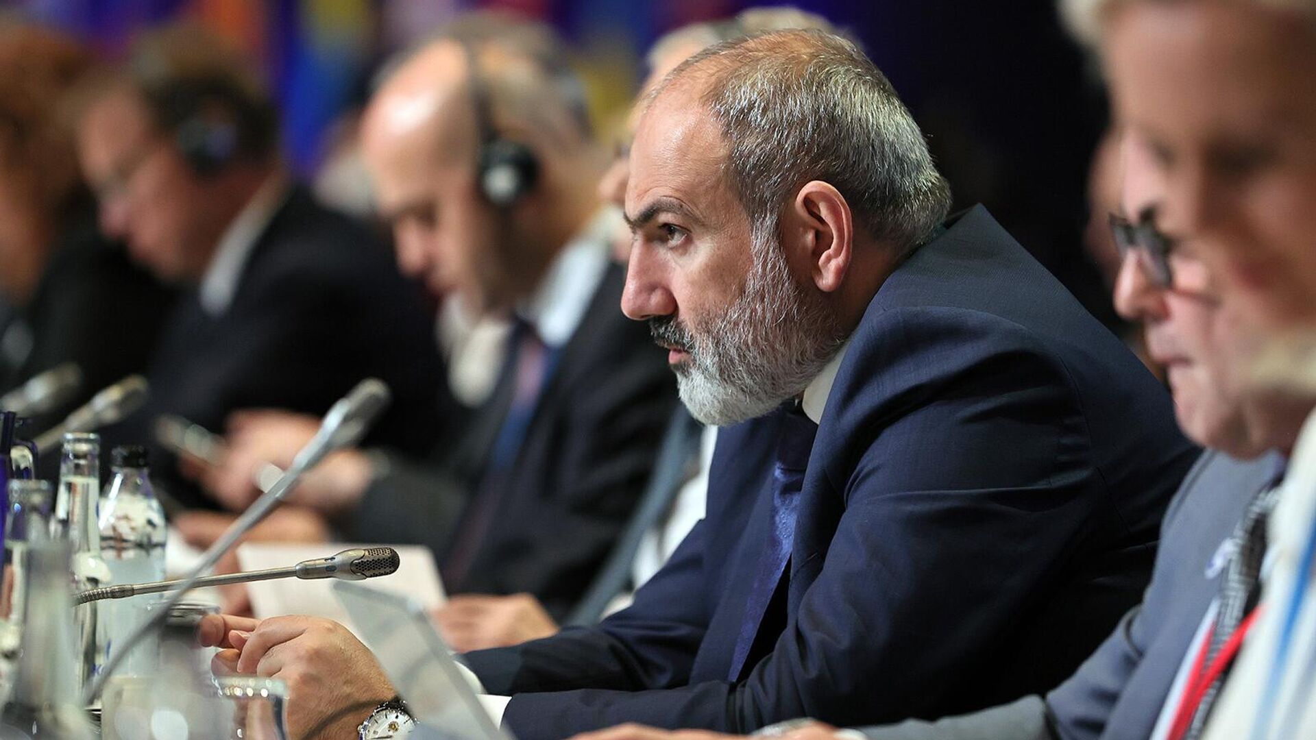 Оппозиция Армении заявила, что Пашинян не имеет полномочий отдавать Карабах Азербайджану