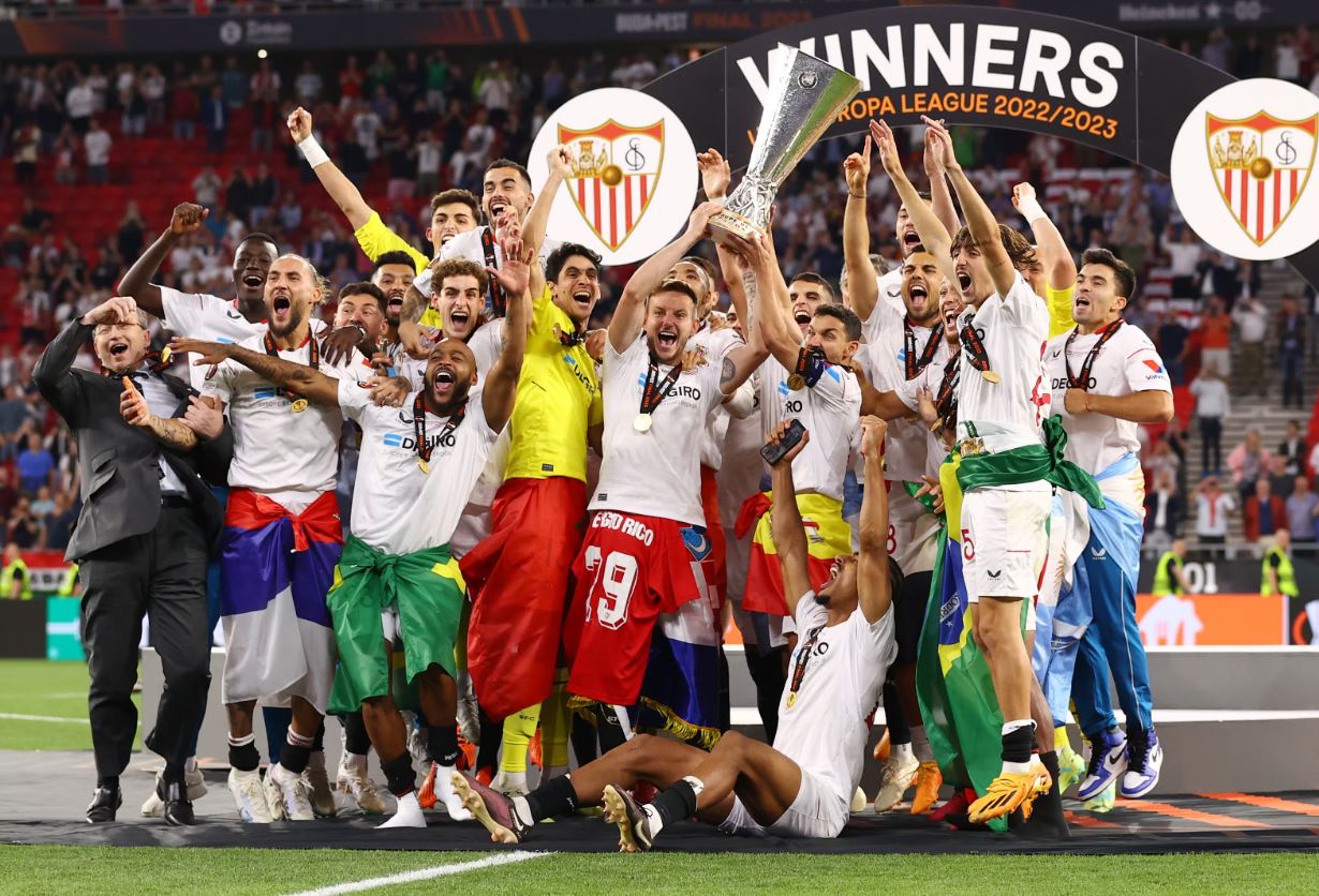 «Севилья» выиграла Лигу Европы, одолев «Рому» в серии пенальти (видео)