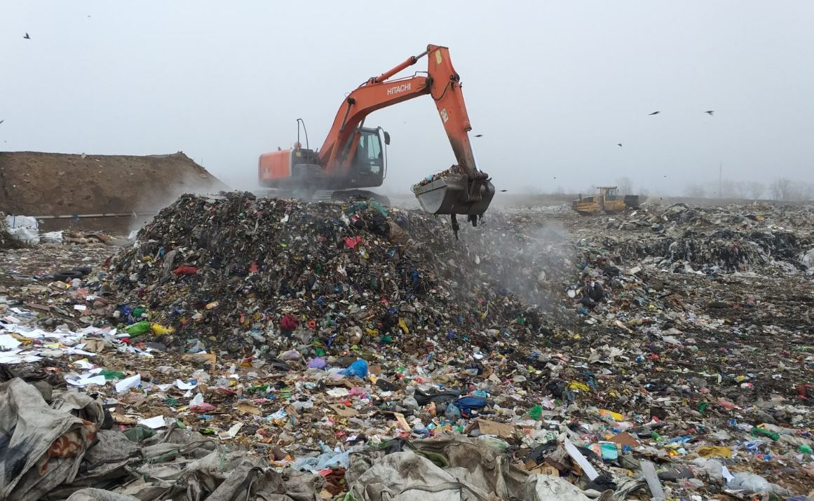 Власти Узбекистана решили запретить приватизацию мусорных полигонов  