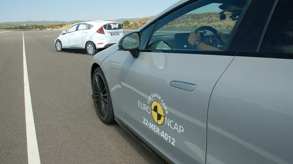 Mercedes-Benz EQE получил высший балл в новых рейтингах европейского краш-теста