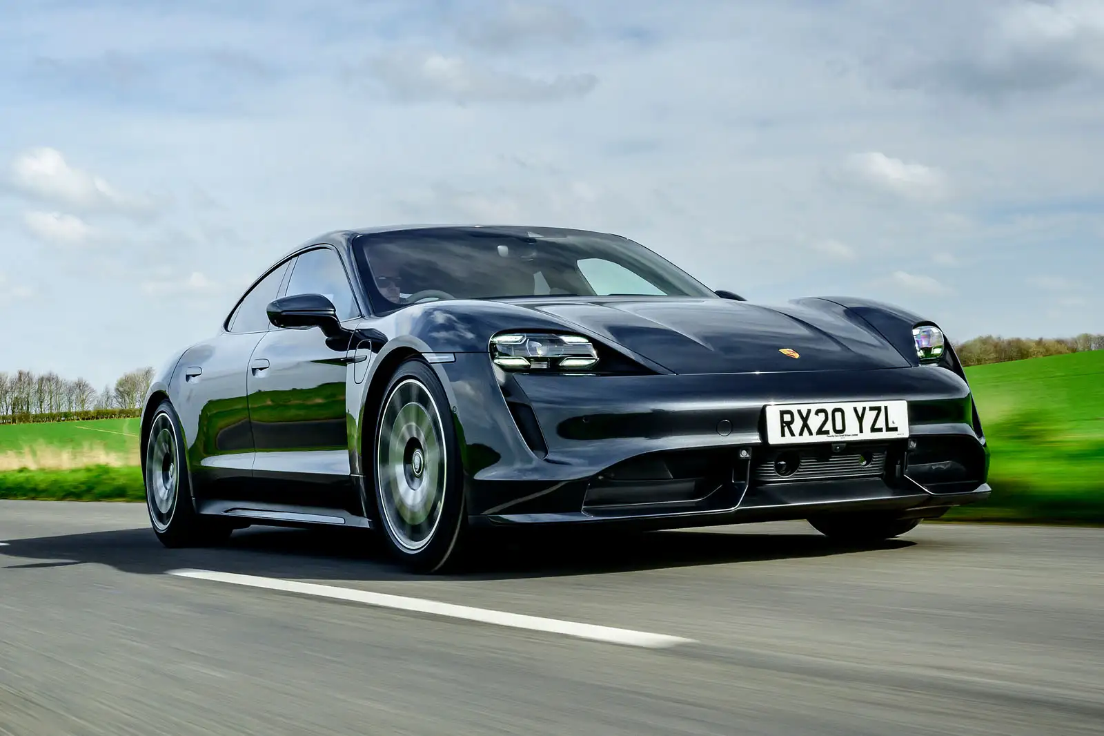 Porsche Taycan Turbo GT может поставить рекорд Нюрбургринга среди электрокаров