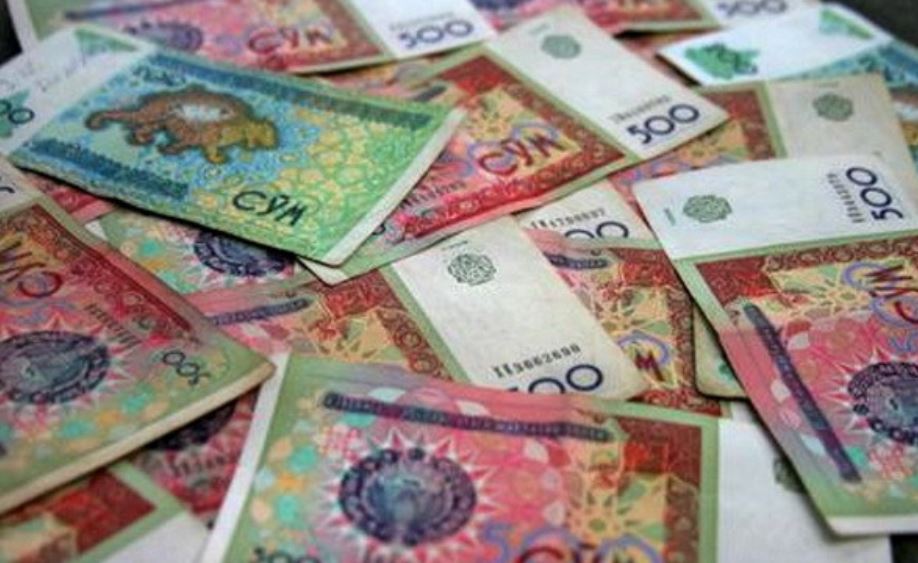 В Узбекистане возобновили обмен вышедших из обращения банкнот и монет