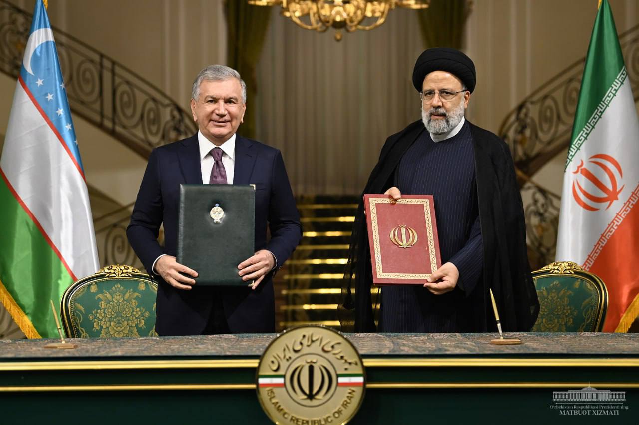 Узбекистан и Иран подписали ряд совместных документов (список)