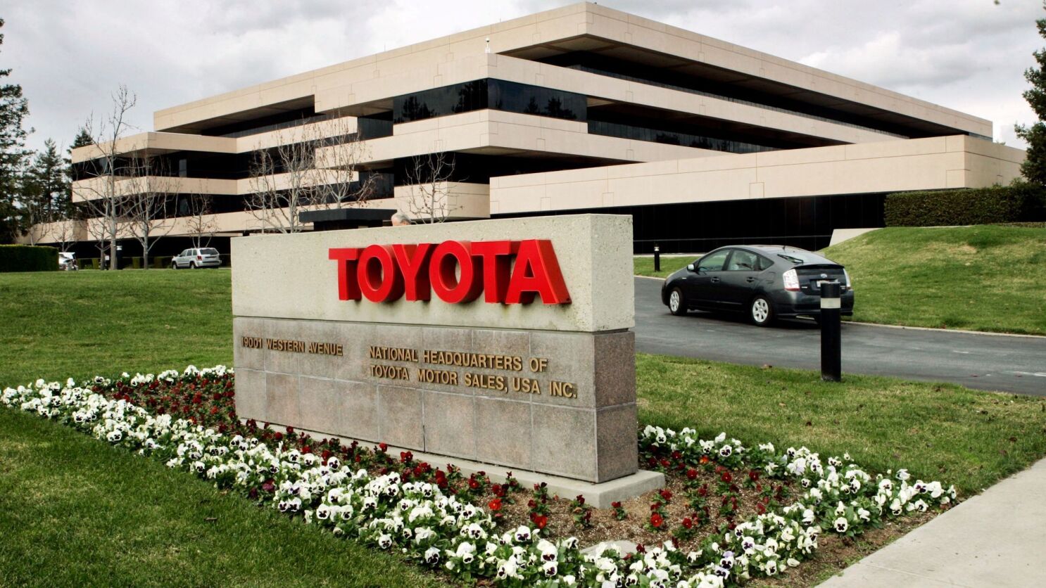 Новые электромобили Toyota будут проезжать на одной зарядке 1 200 км