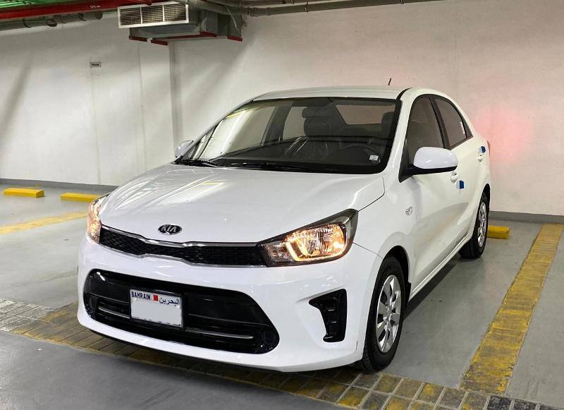Какой бюджетный и достойный автомобиль для такси может заказать узбекистанец
