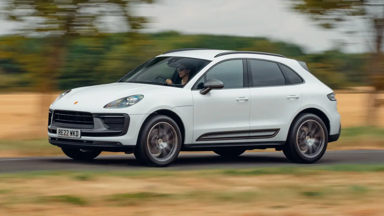 В сети показали совершенно новый электрический Porsche Macan