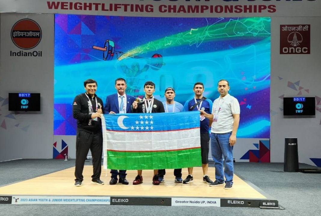 Узбекские тяжелоатлеты завоевали еще 11 медалей на ЧА