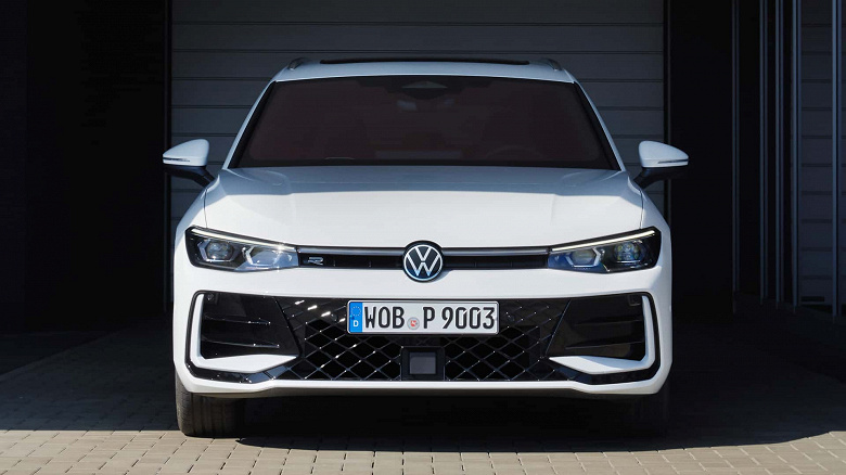 Volkswagen презентовал Passat в кузове универсал