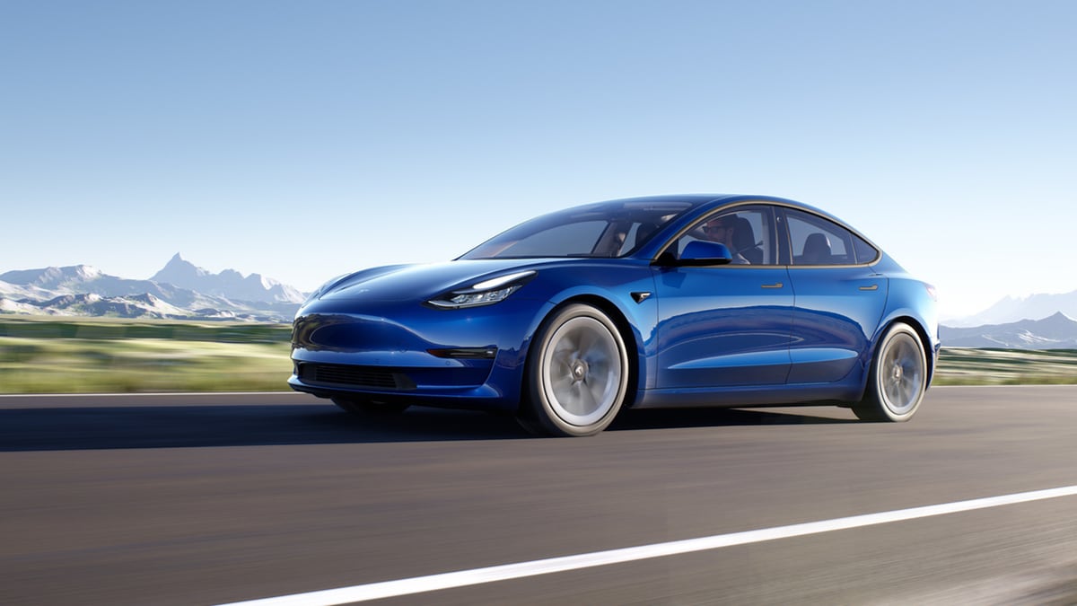 В Китае стартовали предзаказы обновленной Tesla Model 3
