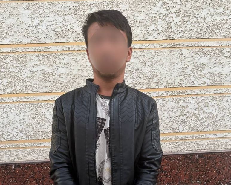 В Ташкенте задержали парня, напавшего на девушку в подъезде