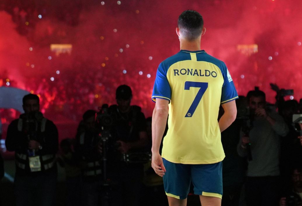 Роналду впервые за 20 лет не попал в список номинантов на «Золотой мяч»