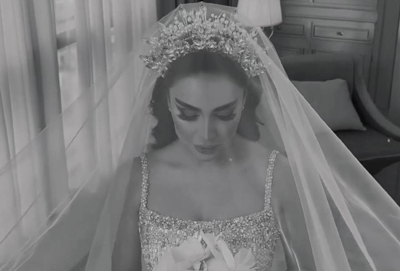 Муниса Ризаева опубликовала видео в свадебном платье