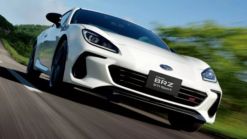 Suzuki презентовал обновленный BRZ