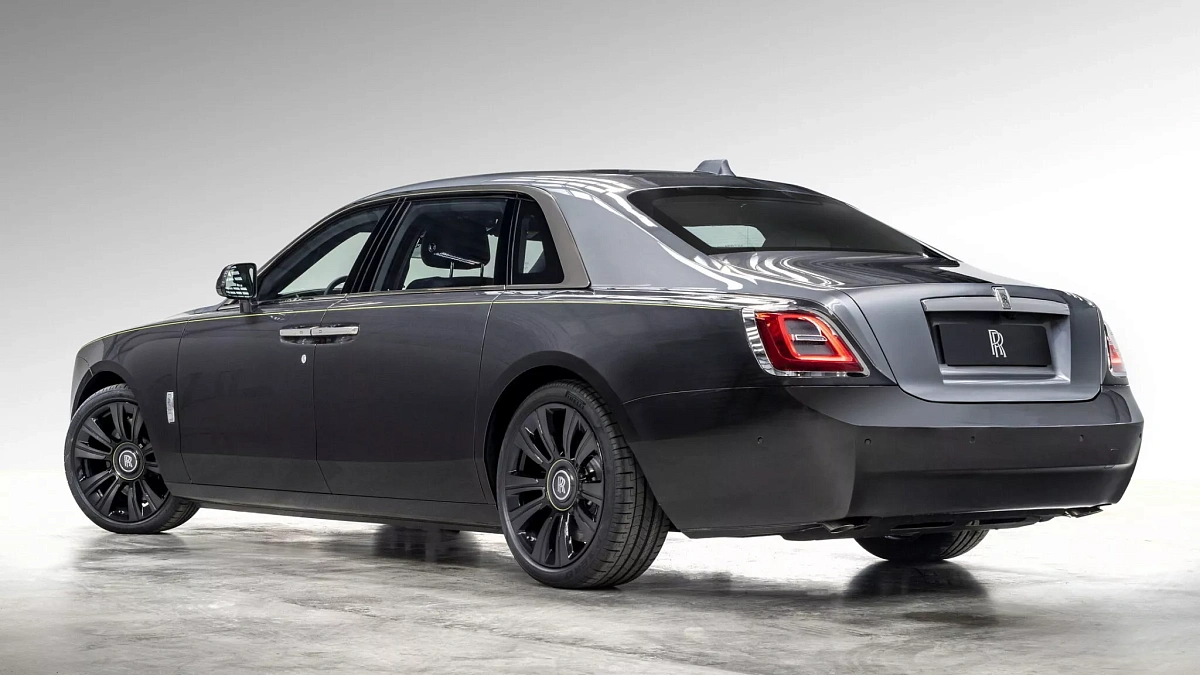 Rolls-Royce отзовет 1 300 автомобилей Ghost