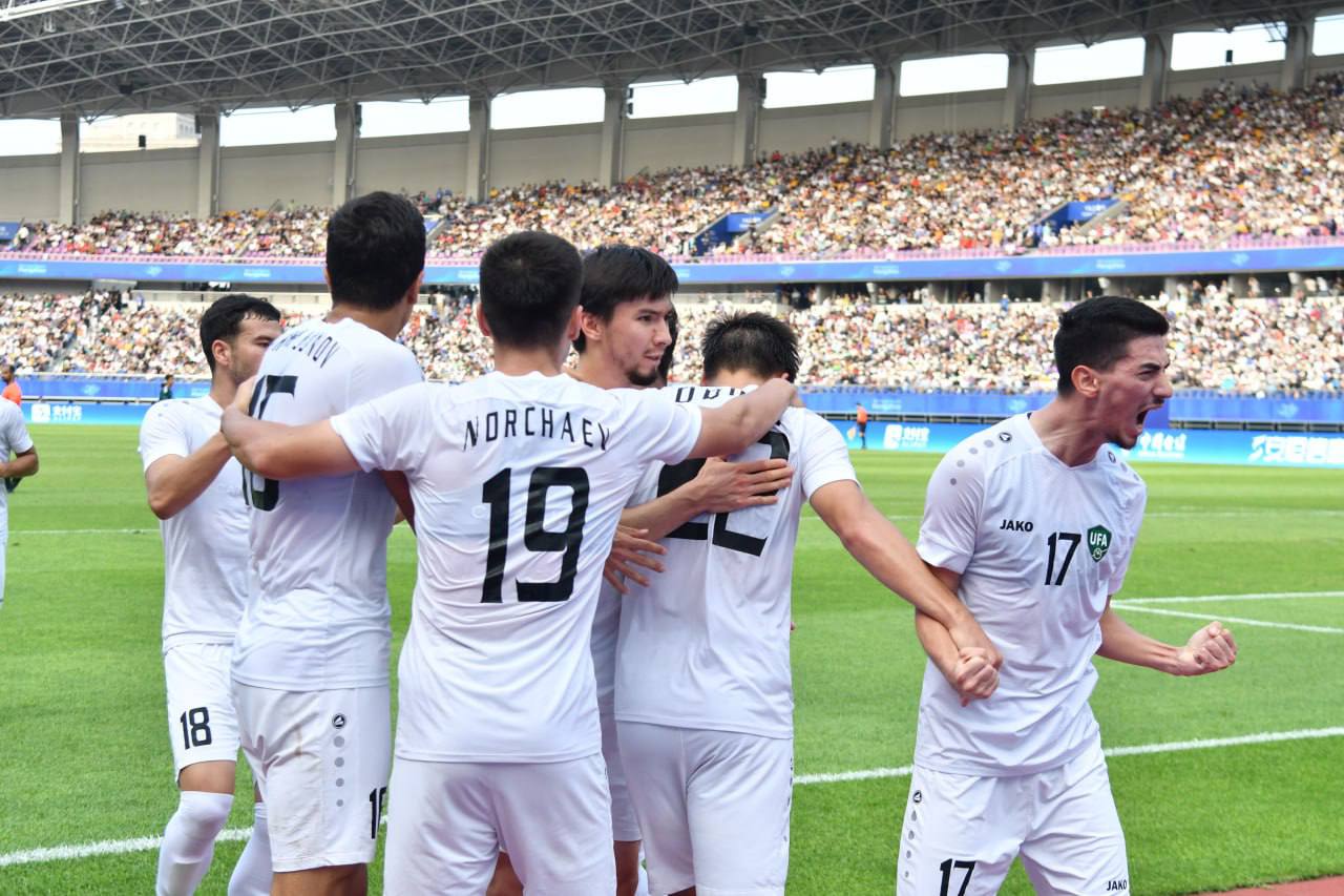 Сборная Узбекистана по футболу вышла в полуфинал Азиатских игр (видео)