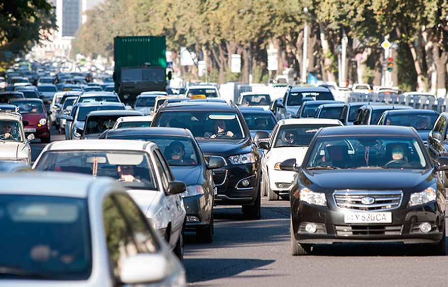 Около 100 тысяч автомобилей на дорогах Узбекистана считаются неисправными