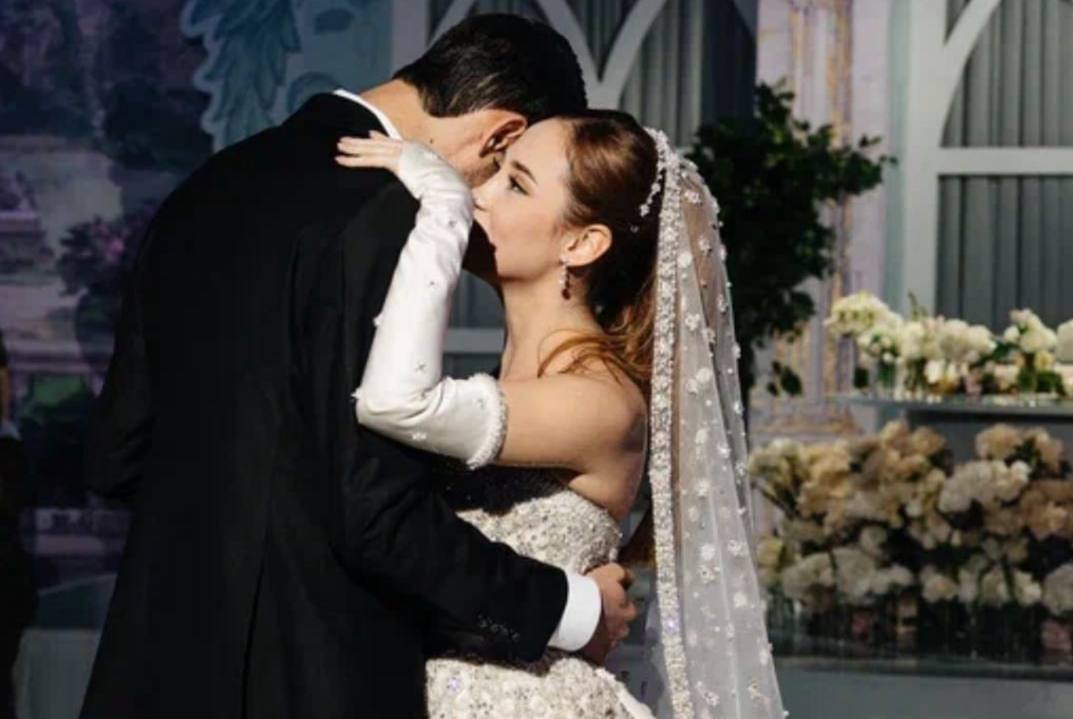 Дочь Тахира Садыкова поделилась фото в честь первой годовщины свадьбы