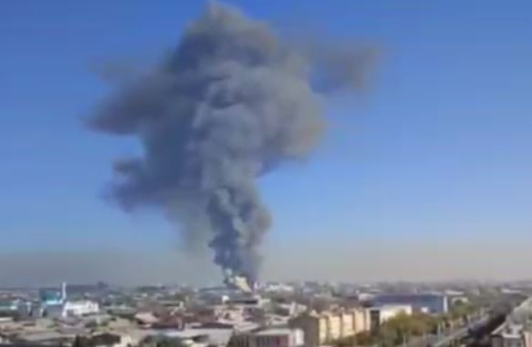 В Ташкенте произошел крупный пожар на производственном предприятии
