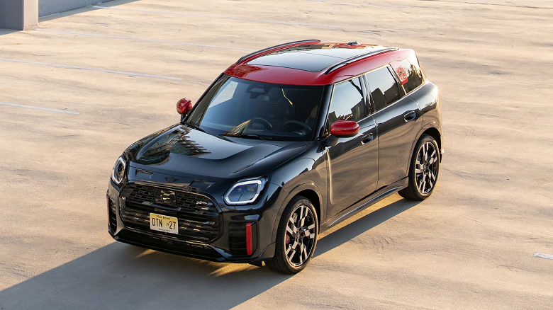 MINI презентовал новый Countryman John Cooper Works