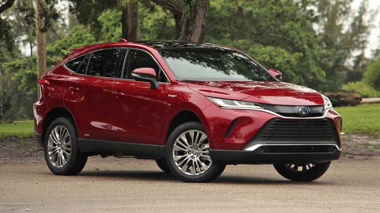 Toyota отказалась от модели Venza