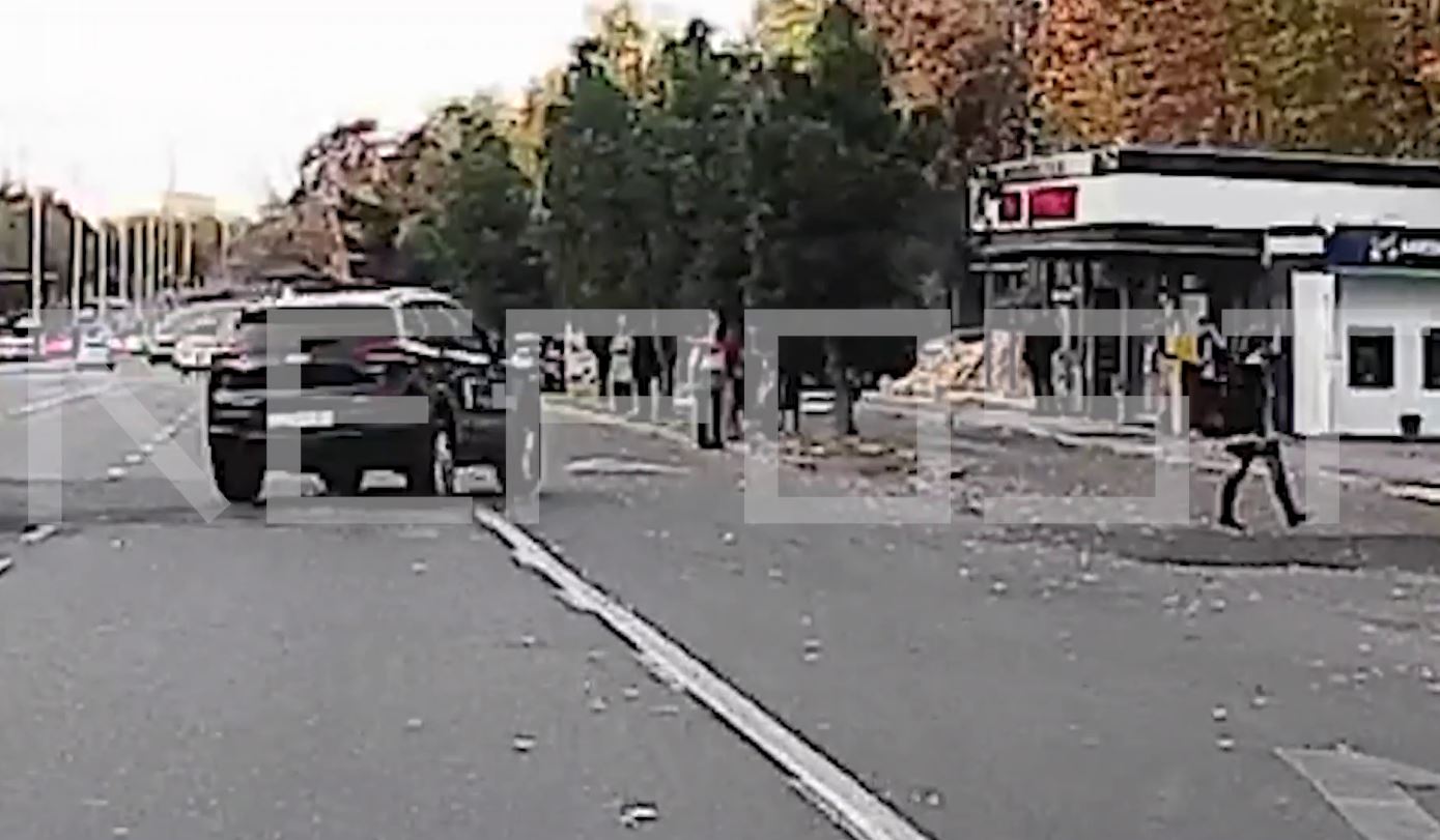 В Ташкенте водитель Tracker потерял управление и сбил пешехода