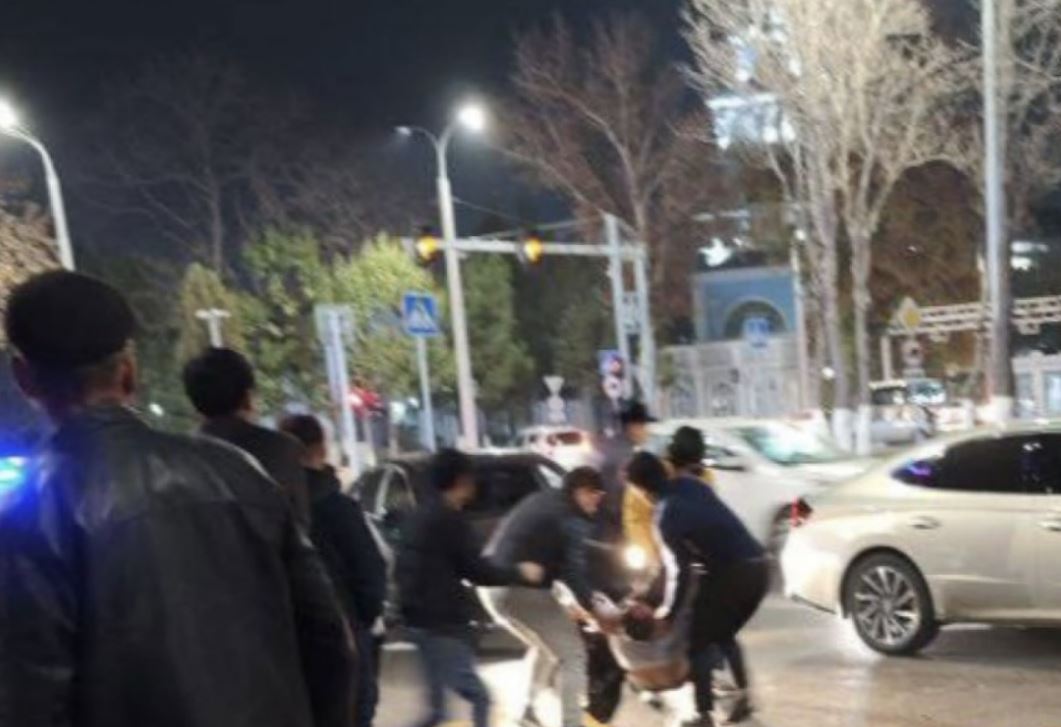 В Ташкенте водитель Hyundai Sonata сбил насмерть пешехода