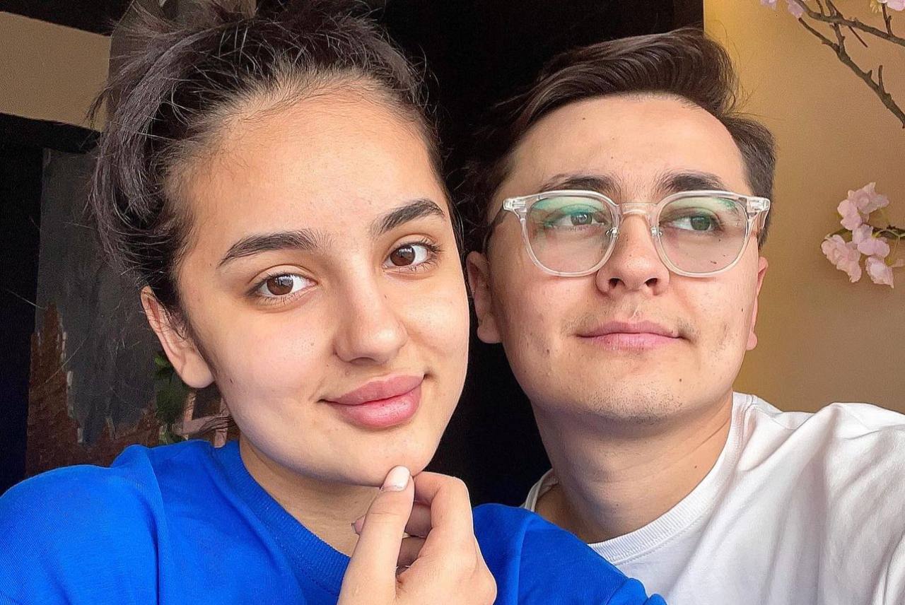 Тимур Алиханов сделал предложение руки и сердца своей девушке