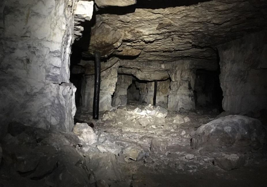 На руднике в Андижане рабочего насмерть придавило камнем