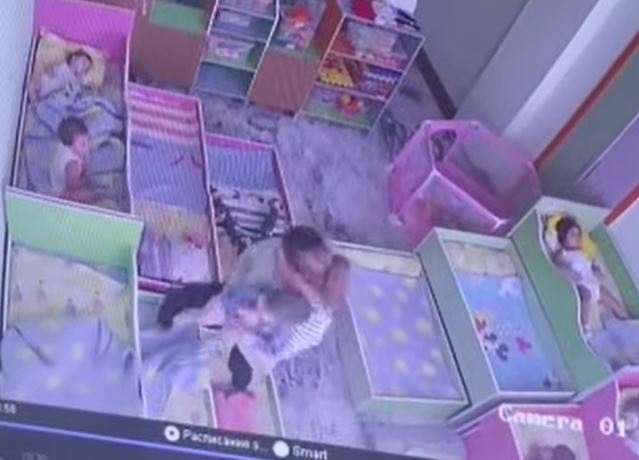 Воспитатель одного из частных детсадов Ташкента нанесла ребенку травму