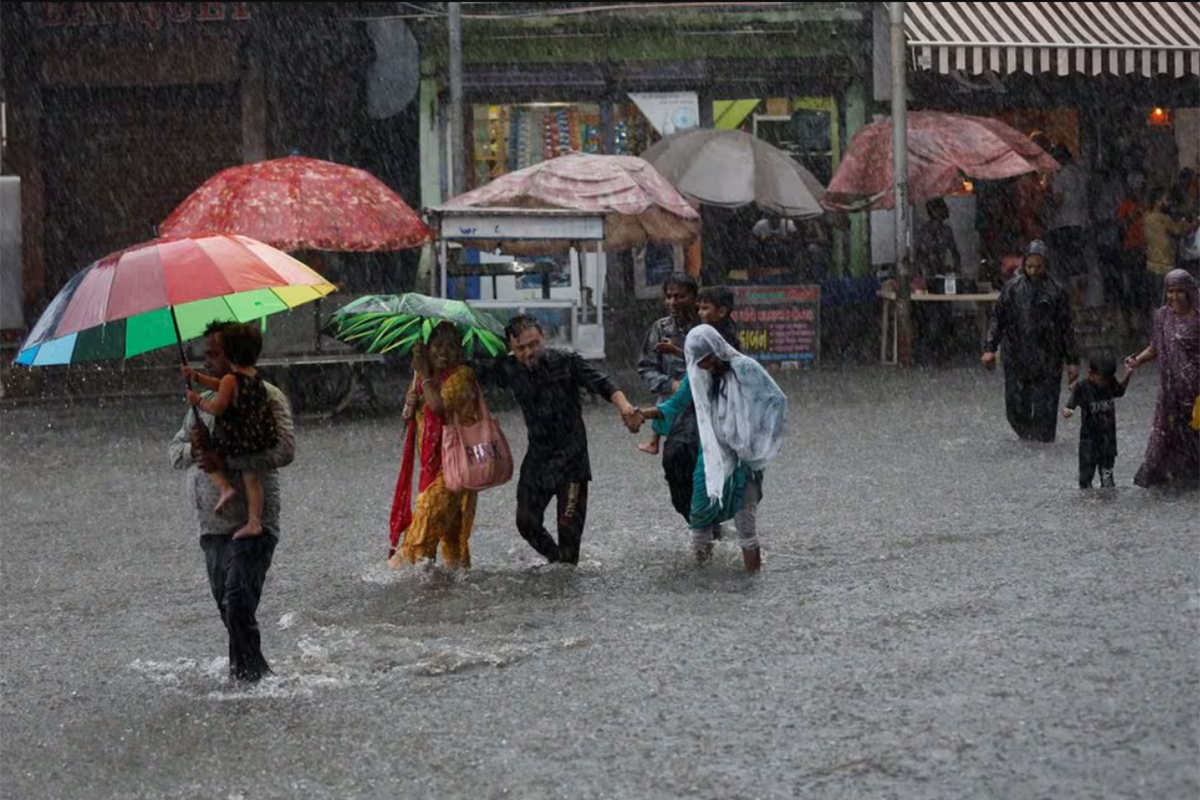 Мощный циклон «Мичаунг» унес жизни более 20 жителей Индии
