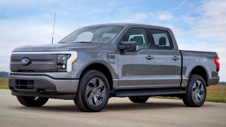 Ford вдвое сократит производство F-150 Lightning