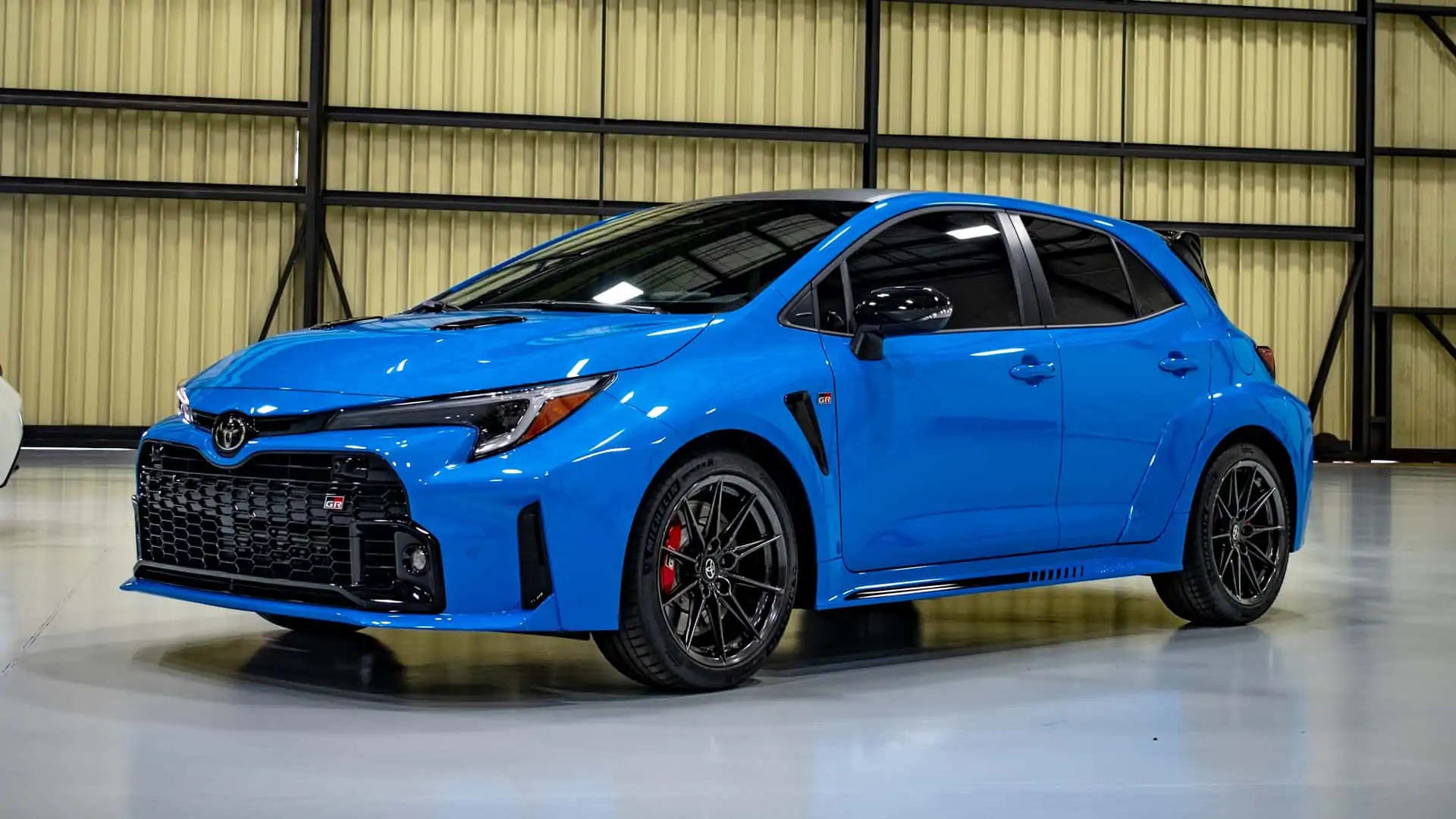 Toyota улучшила аэродинамику GR Corolla с помощью четырех листов алюминия