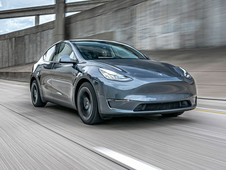 Tesla отзывает более 1,6 млн электромобилей в Китае
