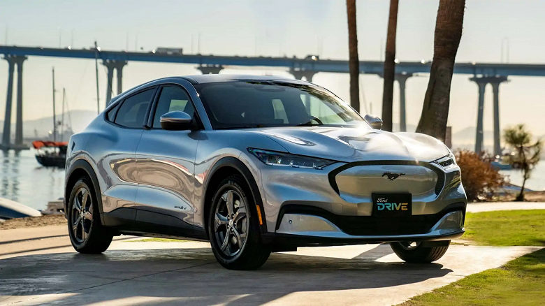 Новинки Ford смогут конкурировать по цене с Tesla Model 3 и доступными китайскими авто