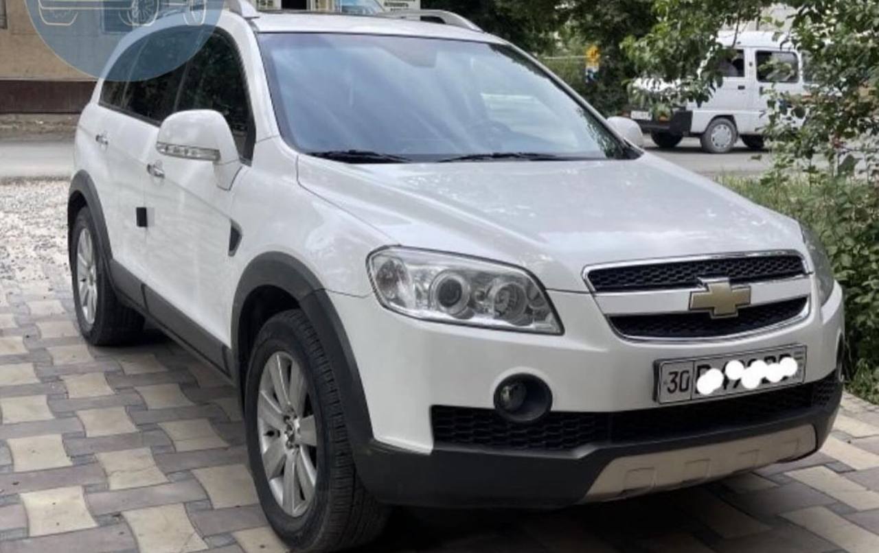 В Узбекистане продают Chevrolet Captiva по цене подержанного Spark