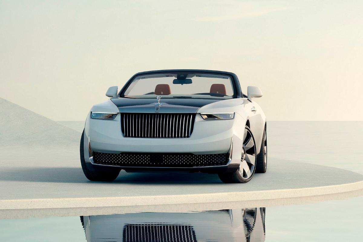 Rolls-Royce презентовал свой самый роскошный автомобиль