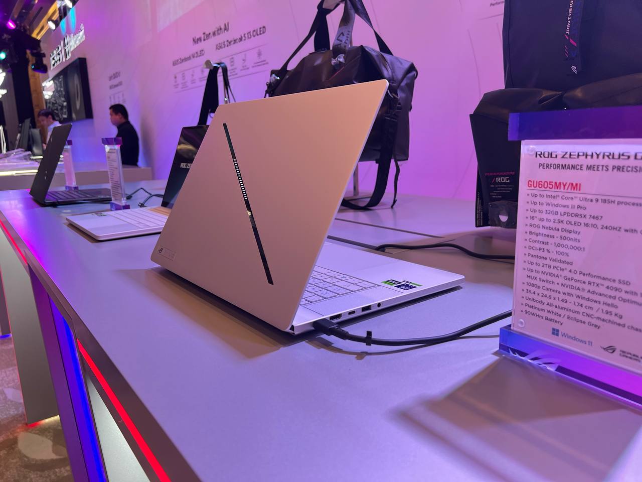 Эволюция технологий: компания ASUS представила ноутбуки Zenbook Duo и ROG  Zephyrus G14