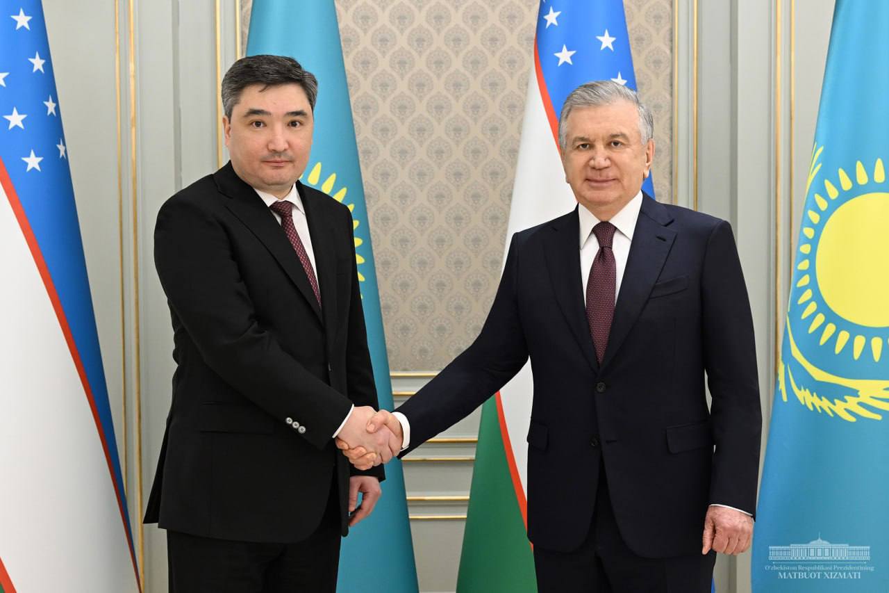 Шавкат Мирзиёев принял премьер-министра Казахстана