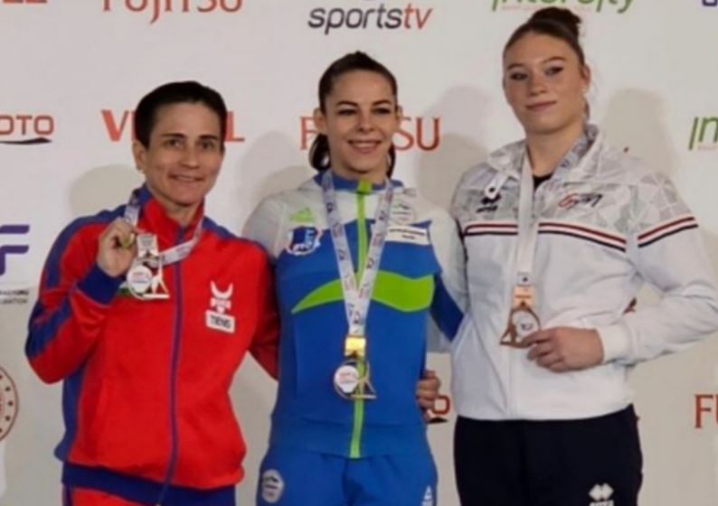 Оксана Чусовитина завоевала «серебро» на этапе мирового Кубка вызова