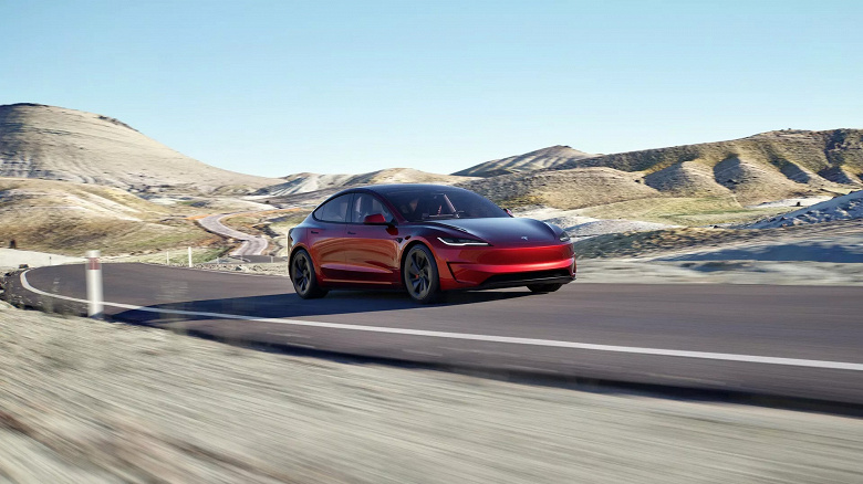 Tesla презентовала самую мощную версию Model 3