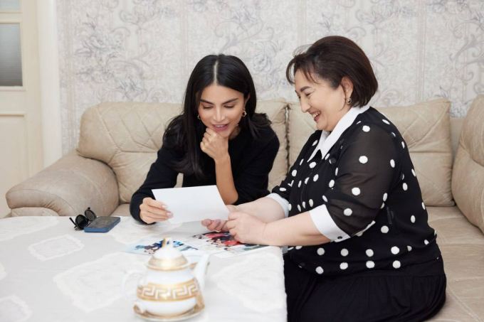 Саида Мирзиёева посетила дом своего первого учителя