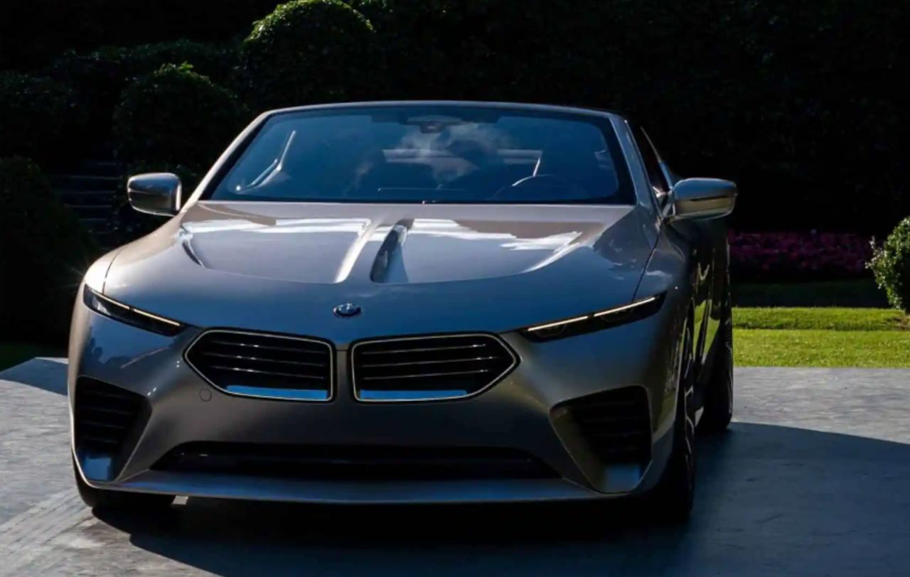 BMW презентовал Skytop с самым мощным V8