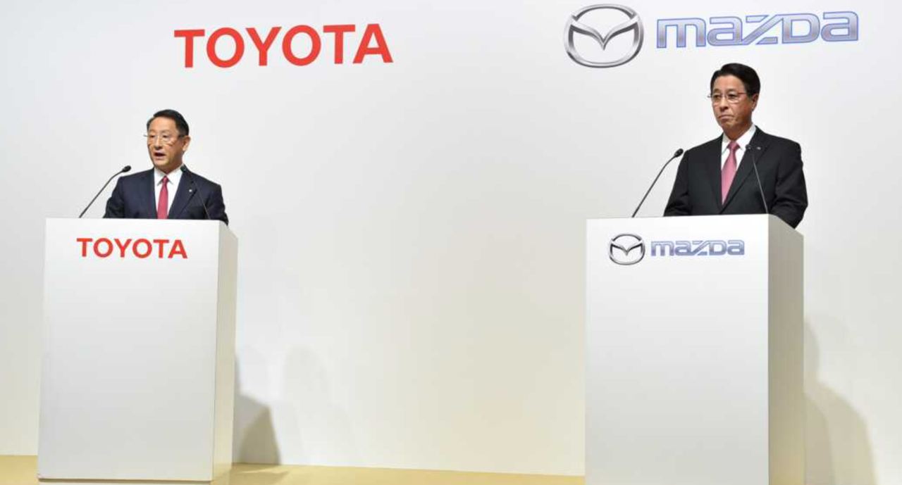 Президенты Toyota и Mazda публично извинились за фальсификацию данных