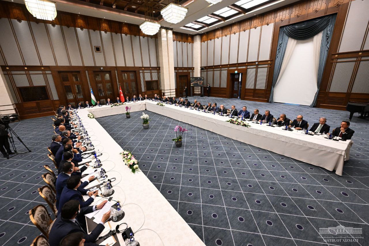 Мирзиёев и Эрдоган провели первое заседание узбекско-турецкого Делового совета