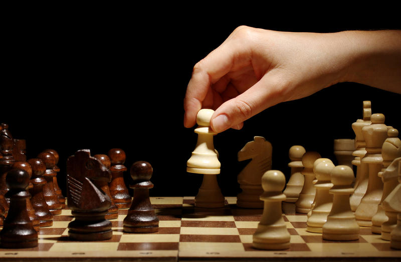 Абдусатторов потерял пятое место: как изменились позиции узбекских шахматистов в рейтинге ФИДЕ
