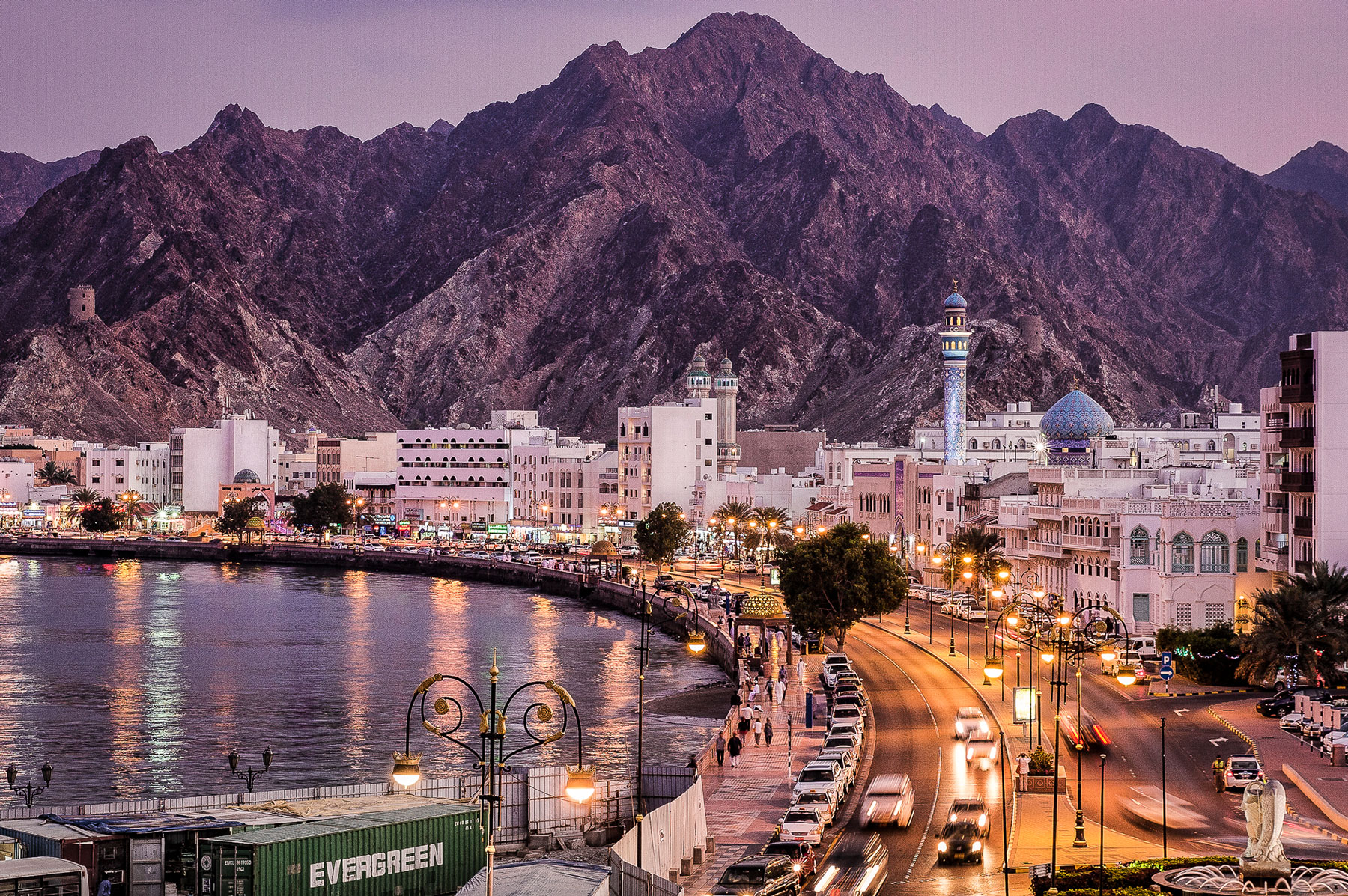 Оман ввел безвизовый режим для узбекистанцев