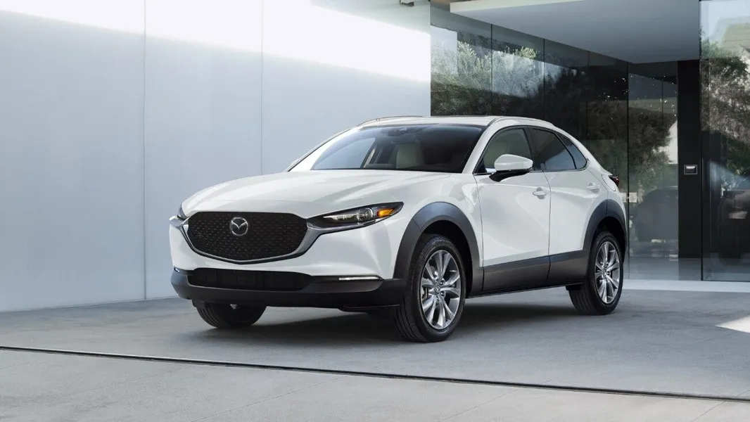 Mazda презентовала обновленный кроссовер CX-30