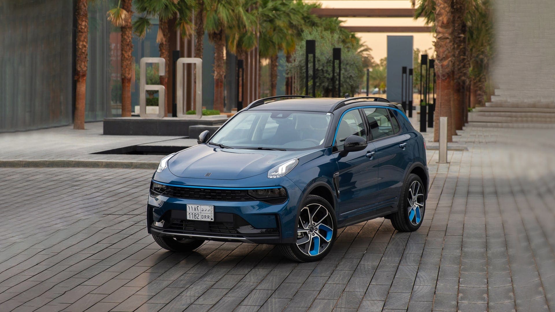 Lynk & Co запустил скидку в размере $5 680 на модель 01